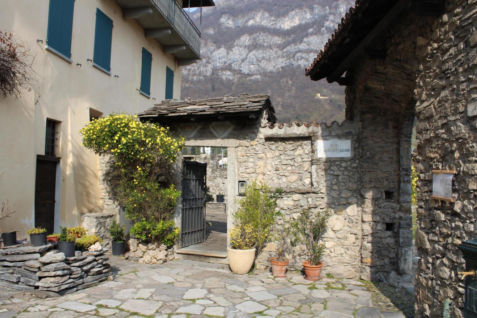 Riva Bianca Castle Holiday Home Lierna Eksteriør billede